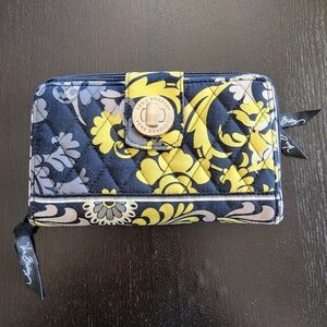 Vera Bradley Turn Lock Wallet Clutch Baroque Roomy Lots Of Slots And Storage
